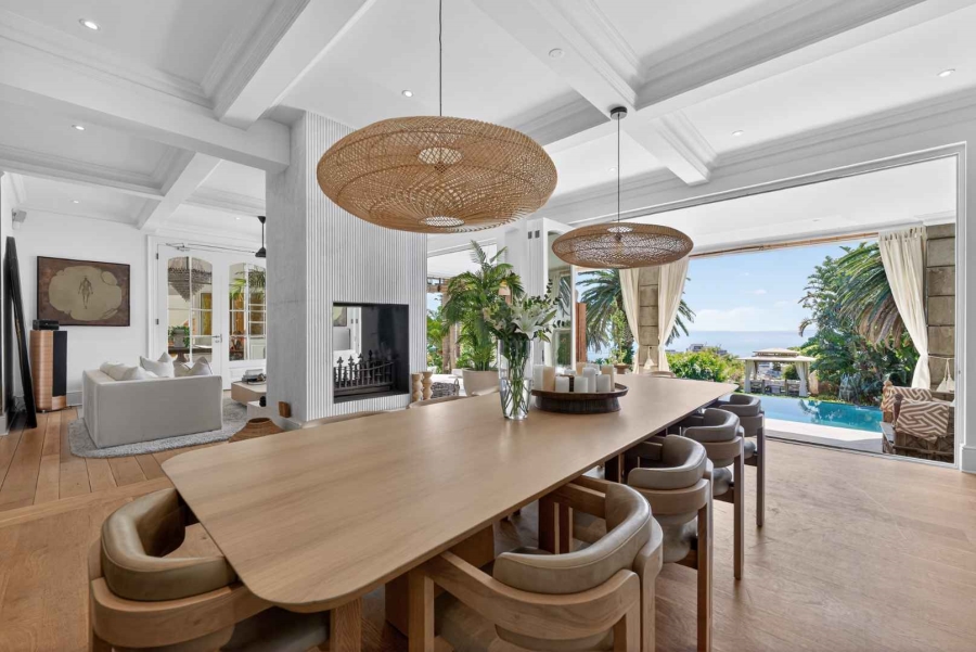 5 Bedroom Property for Sale in Fresnaye Western Cape